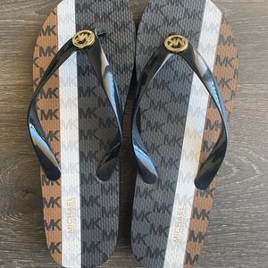 NWOT Michael Kors Fashion Flip Flops